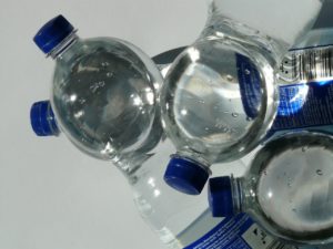 Garrafas produzidas com o polímero PET